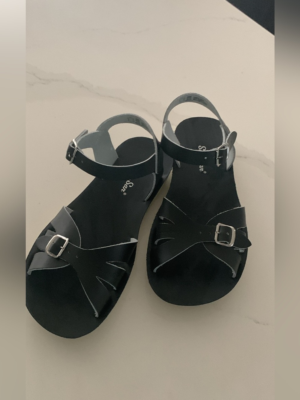 Sun- San Salt Water Black Leather 8W